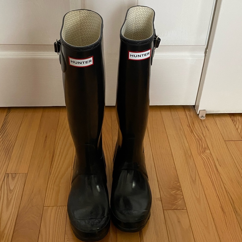 Hunter Women’s Tall Rain Boot w/ Fleece Lining